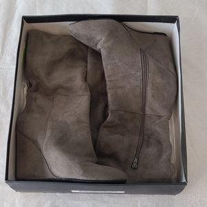Soft Long Wedge Boots (wrong box)